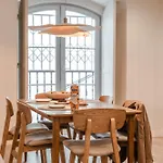 A1 Fully Renovated! Very In Bica With Ac *