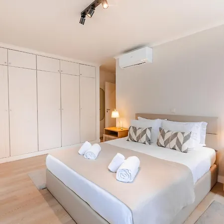 Apartment A1 Fully Renovated! Very In Bica With Ac