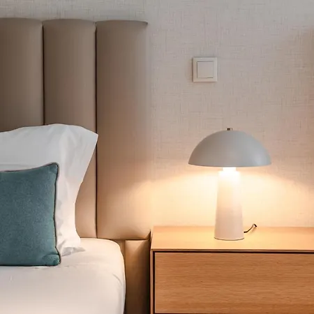 A1 Fully Renovated! Very In Bica With Ac Apartment *