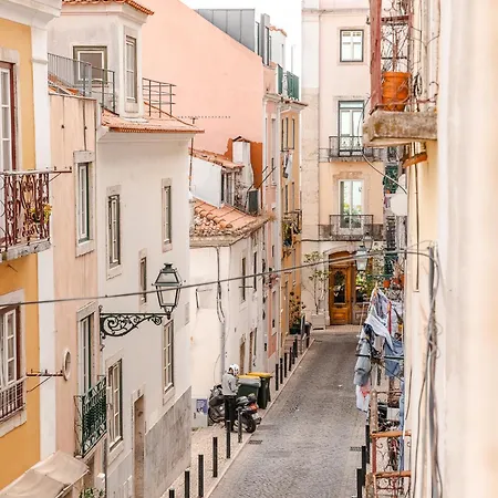 A1 Fully Renovated! Very In Bica With Ac Apartment Lisbon