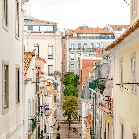 A1 Fully Renovated! Very In Bica With Ac * Lisbon