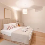 A1 Fully Renovated! Very In Bica With Ac * Lisboa
