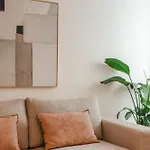 Lejlighed A1 Fully Renovated! Very In Bica With Ac