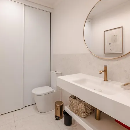 A1 Fully Renovated! Very In Bica With Ac Appartamento *