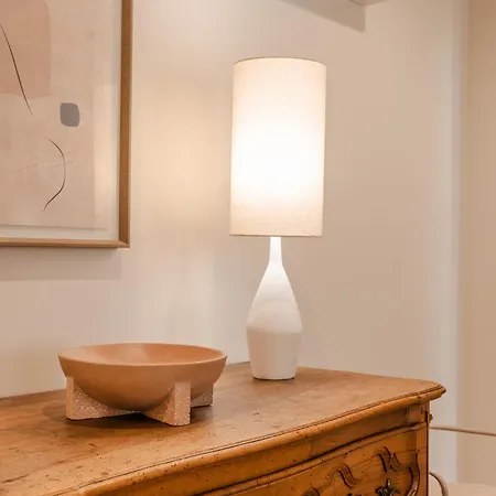 A1 Fully Renovated! Very In Bica With Ac Appartamento